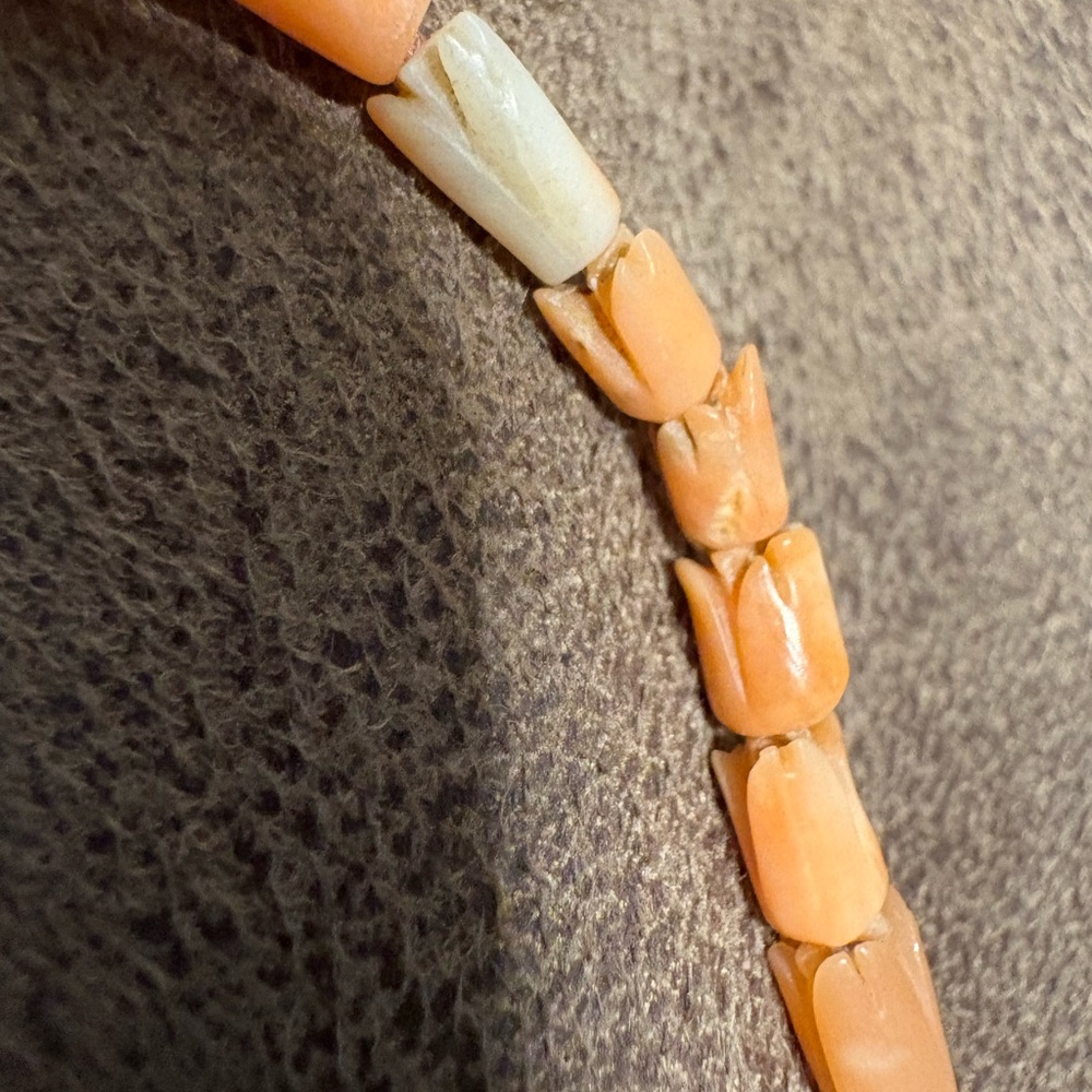 Natural Angel Skin Color Tulip Beads 
IMPT: See Description - Picture 10 of 17